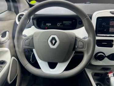 Renault zoe life batterie acheté/garantie 12 mois occasion paris 17ème (75)(porte maillot) simplicicar simplicibike france