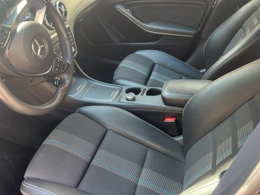 Mercedes classe cla 180 d 7-g dct sensation-4 jantes et pneu neuf occasion paris 17ème (75)(porte maillot) simplicicar...