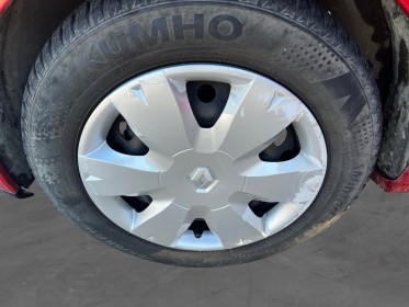 Renault clio iv business dci 90 energy eco2 business 90g occasion avignon (84) simplicicar simplicibike france