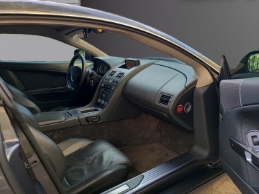 Aston martin db9 coupé touchtronic a 1er main suivi complet aston pneus neufs occasion paris 17ème (75)(porte maillot)...