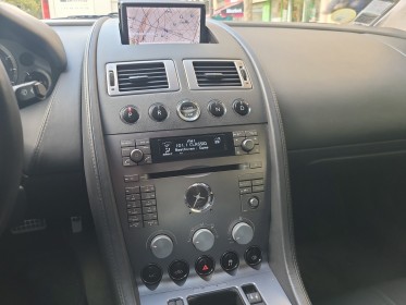 Aston martin db9 coupé touchtronic a 1er main suivi complet aston pneus neufs occasion paris 17ème (75)(porte maillot)...