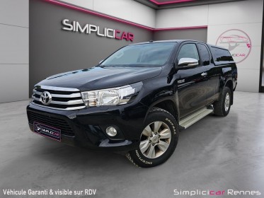 Toyota hilux x-tra cabine 4wd 2.4l 150 d-4d legende siege tissu, housse en cuir abimé conducteur occasion simplicicar rennes...