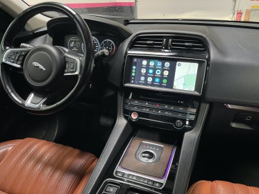Jaguar f-pace 2.0 d - 180 ch awd bva8 portfolio - entretien complet constructeur - garantie 12 mois occasion simplicicar lyon...