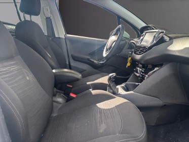 Peugeot 208 business luehdi 100 ss bvm6 active business societe carplay regulateur garantie 12 mois occasion montpellier (34)...