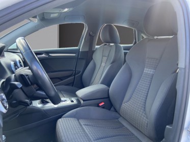 Audi a3 berline 35 tdi 150 s tronic 7 s line - suivi audi - camera -  carplay / android auto - key less - faible km occasion...