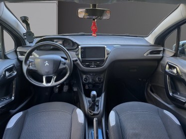 Peugeot 208 1.2 vti 82ch bvm5 style - climatisation - courroie de distribution neuve occasion champigny-sur-marne (94)...