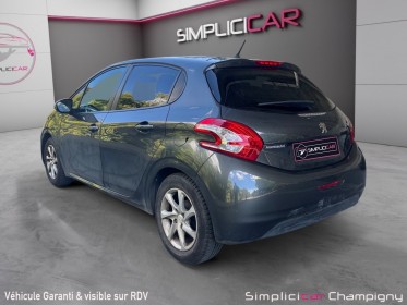 Peugeot 208 1.2 vti 82ch bvm5 style - climatisation - courroie de distribution neuve occasion champigny-sur-marne (94)...