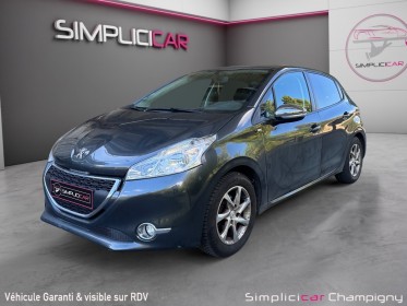 Peugeot 208 1.2 vti 82ch bvm5 style - climatisation - courroie de distribution neuve occasion champigny-sur-marne (94)...