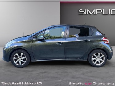 Peugeot 208 1.2 vti 82ch bvm5 style - climatisation - courroie de distribution neuve occasion champigny-sur-marne (94)...