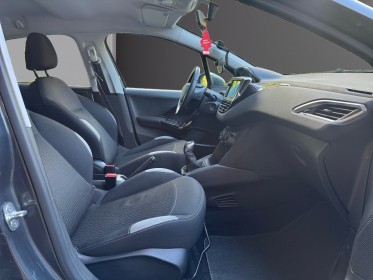 Peugeot 208 1.2 vti 82ch bvm5 style - climatisation - courroie de distribution neuve occasion champigny-sur-marne (94)...