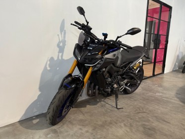 Yamaha mt-09 sp 850cc sp ligne akrapovic suspensions ollins avant fourche garantie 12 mois occasion simplicicar toulouse sud...