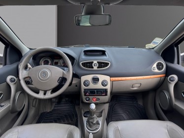 Renault clio iii initiale 1.6 16v 110 toit ouvrant - keyless go - regulateur/limiteur - radar de recul - suivi complet...