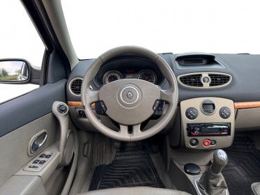 Renault clio iii initiale 1.6 16v 110 toit ouvrant - keyless go - regulateur/limiteur - radar de recul - suivi complet...