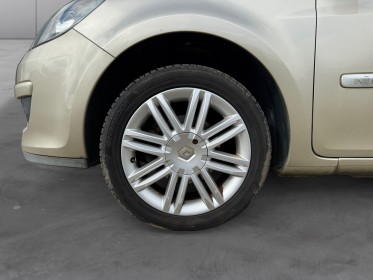Renault clio iii initiale 1.6 16v 110 toit ouvrant - keyless go - regulateur/limiteur - radar de recul - suivi complet...