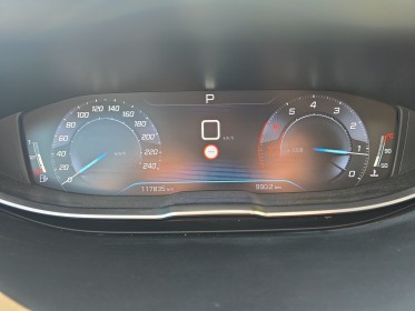 Peugeot 5008 1.6 l 180 ch ss eat8 crossway caméra de recul toit ouvrant panoramique attelage garantie 12 mois occasion...