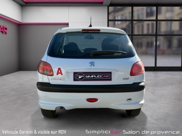 Peugeot 206 1.4i/75cv/climatisation/radio/entretien à jour/garantie occasion simplicicar salon de provence simplicicar...