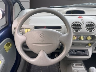 Renault twingo 1.2i 60 ch pack / 1 ère main certifiée / entretien à jour / garantie 6 mois occasion simplicicar royan...