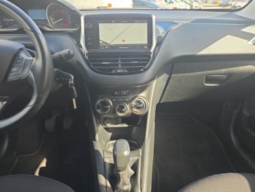 Peugeot 208 1.2 puretech 82ch bvm5 style//garantie 12 mois// occasion simplicicar lille  simplicicar simplicibike france