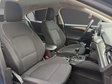 Ford focus 1.0 ecoboost 125 titanium caméra arr / sièges chauffants / carplay occasion simplicicar veauche simplicicar...