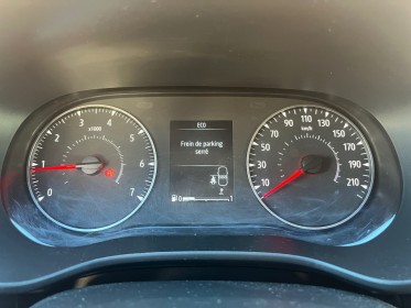 Dacia sandero tce 90 stepway expression carplay camera de recul radar av ar détecteur d'angle mort garantie 12 mois occasion...