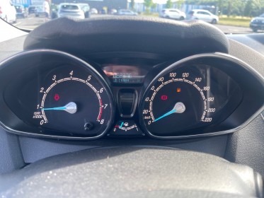 Ford fiesta 60ch 1.25 ambiente faible kilométrage garantie 1 an occasion parc voitures beauvais simplicicar simplicibike...