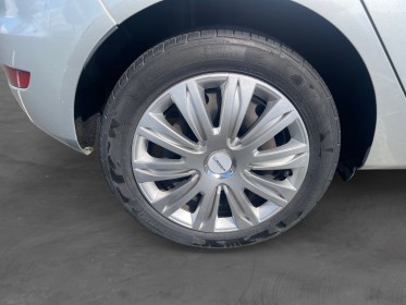 Ford fiesta 60ch 1.25 ambiente faible kilométrage garantie 1 an occasion parc voitures beauvais simplicicar simplicibike...