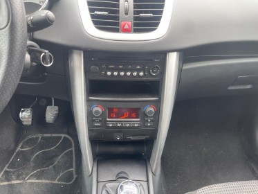 Peugeot 207 1.4 hdi 70ch clim  radar garantie 1 an faible kilométrage occasion parc voitures beauvais simplicicar...