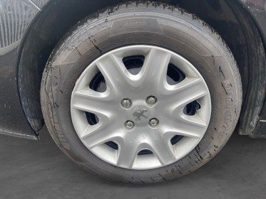 Peugeot 207 1.4 hdi 70ch clim  radar garantie 1 an faible kilométrage occasion parc voitures beauvais simplicicar...