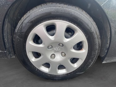 Peugeot 207 1.4 hdi 70ch clim  radar garantie 1 an faible kilométrage occasion parc voitures beauvais simplicicar...