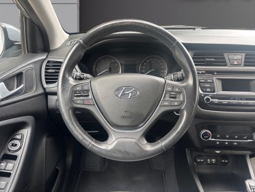 Hyundai i20 1.2 84 intuitive plus feux automatiques régulateur de vitesse faible consommation garantie 12 mois occasion...