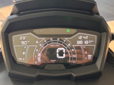 Aprilia sr gt 125 black edition / ecran tft / entretien aprillia / idÉal jeunes permis formation 125 cc occasion simplicicar...