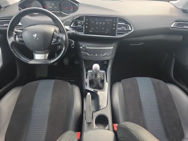 Peugeot 308 affaire bluehdi 130 ss bvm6 premium pack distri vidange ok occasion avignon (84) simplicicar simplicibike france