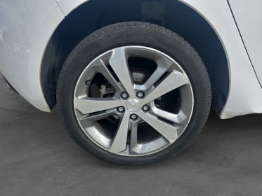 Peugeot 308 affaire bluehdi 130 ss bvm6 premium pack distri vidange ok occasion avignon (84) simplicicar simplicibike france