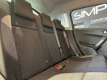 Peugeot 2008 1.2 82ch bvm5 style garantie 12 mois occasion  simplicicar aix les bains simplicicar simplicibike france