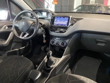 Peugeot 2008 1.2 82ch bvm5 style garantie 12 mois occasion  simplicicar aix les bains simplicicar simplicibike france
