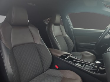 Toyota c-hr hybride 122h graphic caméra de recul apple carplay siéges chauffants révisée garantie 12 mois occasion...