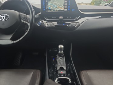 Toyota c-hr hybride 122h graphic caméra de recul apple carplay siéges chauffants révisée garantie 12 mois occasion...