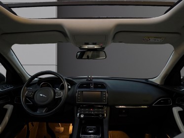 Jaguar f-pace 2.0 d 16v awd 180 cv garantie 12 mois occasion paris 17ème (75)(porte maillot) simplicicar simplicibike france