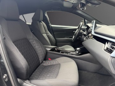 Toyota c-hr hybride my20 2.0l edition // full black / gps / siges et volants chauffants / carplay / garantie 12 mois occasion...