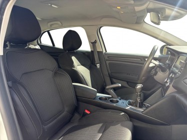Renault megane iv berline business blue dci 115 business / distribution À jour occasion simplicicar st-maximin simplicicar...