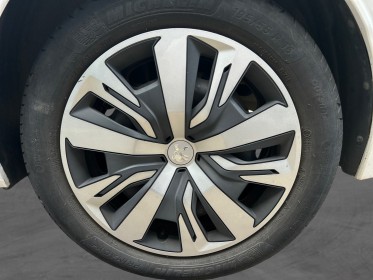 Peugeot 208 1.2 puretech 100 active distri ok/carplay/radar arr occasion simplicicar veauche simplicicar simplicibike france