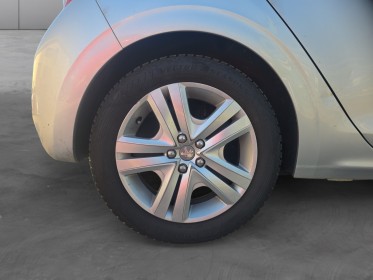 Peugeot 208 82ch bvm5 style / courroie changée occasion simplicicar pontarlier simplicicar simplicibike france