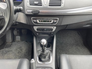 Renault megane iii berline dci 110 zen excellent etat garantie 12mois occasion parc voitures beauvais simplicicar...