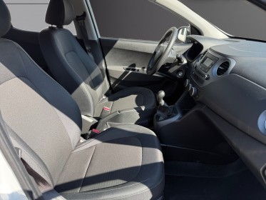 Hyundai i10 1.0 66 bvm5 initia garantie 12 mois occasion simplicicar le mans simplicicar simplicibike france