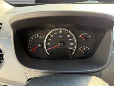 Hyundai i10 1.0 66 bvm5 initia garantie 12 mois occasion simplicicar le mans simplicicar simplicibike france