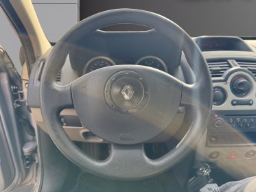 Renault megane ii 1.6 115cv 16v confort authentique occasion osny simplicicar simplicibike france