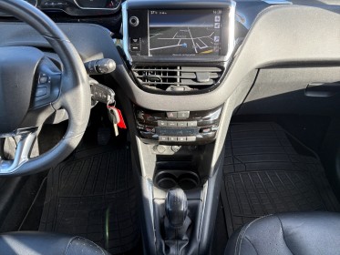Peugeot 208 1.6 e-hdi 92ch bvm5 féline/ radar ar/ intérieur cuir/ sièges chauffants occasion simplicicar orgeval ...