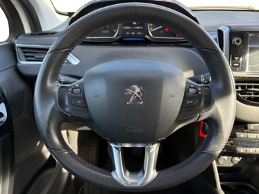Peugeot 208 1.6 e-hdi 92ch bvm5 féline/ radar ar/ intérieur cuir/ sièges chauffants occasion simplicicar orgeval ...