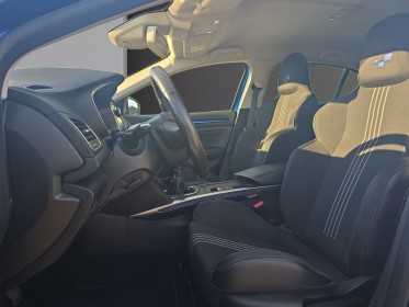 Renault megane iv berline dci 115 ch caméra de recul apple carplay révisée garantie 12 mois occasion simplicicar vichy...