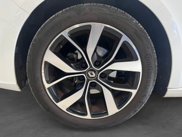 Renault megane iv berline tce 100 energy limited car play regulateur gps garantie 12 mois occasion simplicicar bordeaux ...